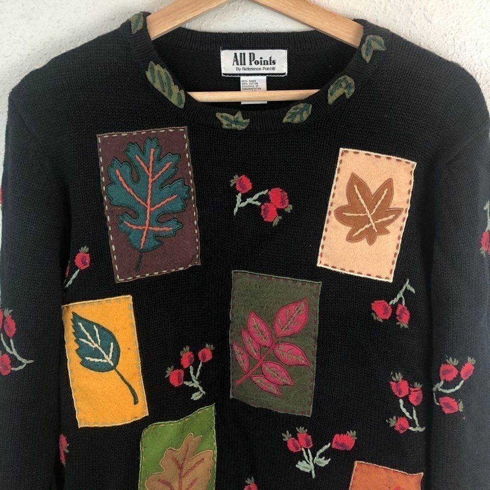All Points Fall Leaves Sweater Size Medium - Picture 2 of 7